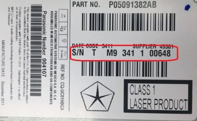 Chrysler magnetolos etiketė ir serijos numerio pavyzdys 3