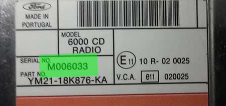 Ford magnetolos etiketė ir serijos numerio pavyzdys 4