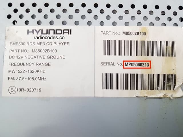 Hyundai magnetolos etiketė ir serijos numerio pavyzdys 1