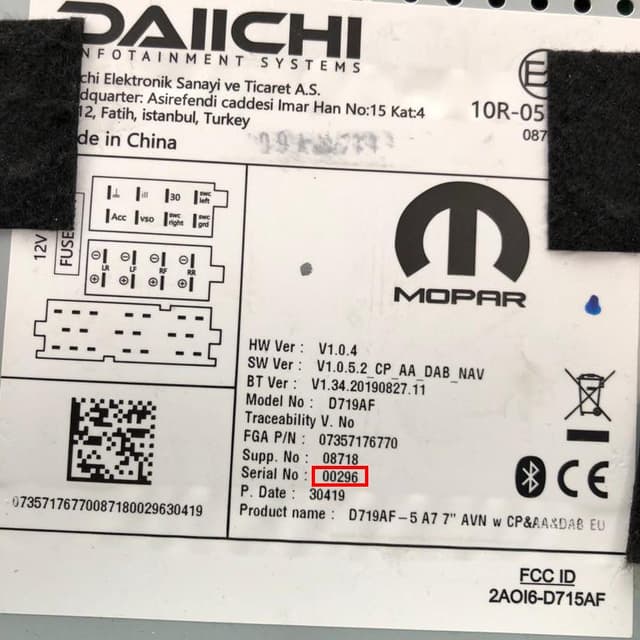 Lancia magnetolos etiketė ir serijos numerio pavyzdys 2