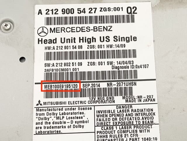 Mercedes-Benz magnetolos etiketė ir serijos numerio pavyzdys 8