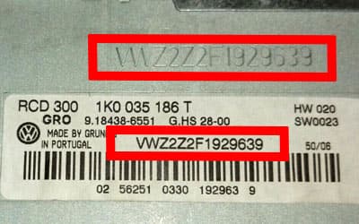 Volkswagen magnetolos etiketė ir serijos numerio pavyzdys 1
